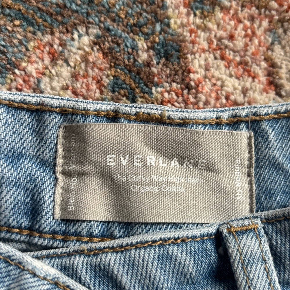 Everlane The Curvy Way High Straight Jean in Light Indigo - Picture 2 of 6